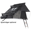Aufgestelltes schwarzes Dachzelt mit grafischem Muster, Metallrahmen und ausgezogener Leiter; schwarzer Pfeil und Text 'Querträger optional'