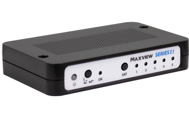 Schwarzes rechteckiges Elektronikgerät mit perforierter Oberseite, weißer Frontplatte mit Knöpfen, LEDs und Aufdruck 'MAXVIEW SERIES E1', 'SAT' und Zahlen 1–5