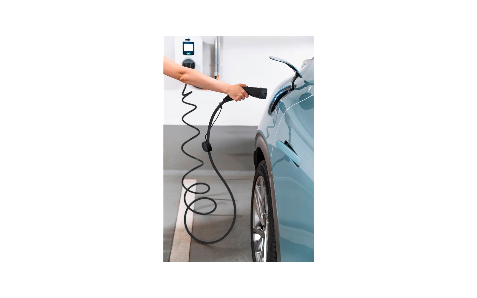 Produktbild Lapp Selbstaufrollendes Doppelhelix Ladekabel Typ 2 Mode 3 / 3-phasig 32 A bis 22 kW 7 Meter 1