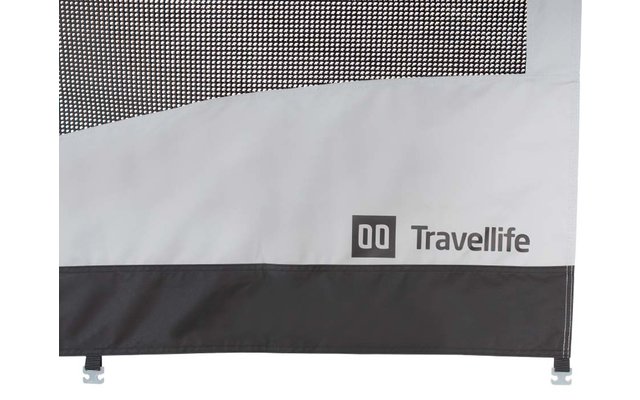 Fahne mit dem weißen und grauen Travellite-Logo auf schwarzem Hintergrund