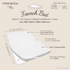 Wit hoeslaken op getekende matras met zichtbare teksten: 'French Bed', 'Mako-fijnjersey hoeslaken (links)', 'ca. 130–160 x 190–210 cm', 'voor matrassen 8 tot 15 cm', 'met rondom elastiek', '100% katoen', 'met afgeschuinde hoek links', merklogo 'PRIMERA TRAVEL' en 'sleep like home'