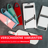 Plusieurs mandolines/rape-légumes rose, turquoise, vert, rouge et blanc sur un fond sombre ; bannière rouge avec texte blanc VERSCHIEDENE VARIANTEN et Verlässliche Qualität von Westmark