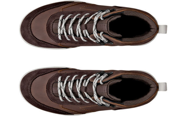 Braune Wanderschuhe von oben mit grauen Schnürsenkeln