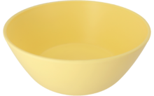 Gele plastic kom op witte achtergrond