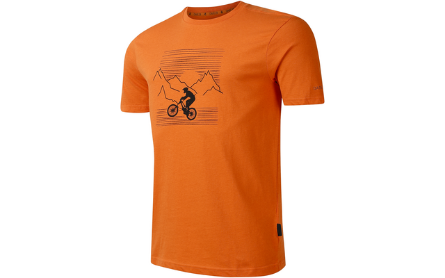 Oranges kurzärmeliges T‑Shirt mit schwarzer Grafik: Radfahrer vor Bergsilhouette und horizontalen Linien