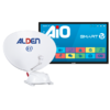 Antena parabólica blanca con la inscripción 'ALDEN' y '@', LNB y soporte montados; junto a ella un televisor de pantalla plana con pantalla azul, texto 'AiO SMART TV' e iconos de aplicaciones coloridos