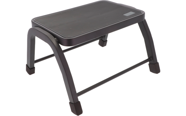 Grau-schwarzer Kunststofftritt mit rechteckiger geriffelter Oberfläche, zwei bogenförmigen Beinen, zwei Metallquerstreben und Gummifüßen