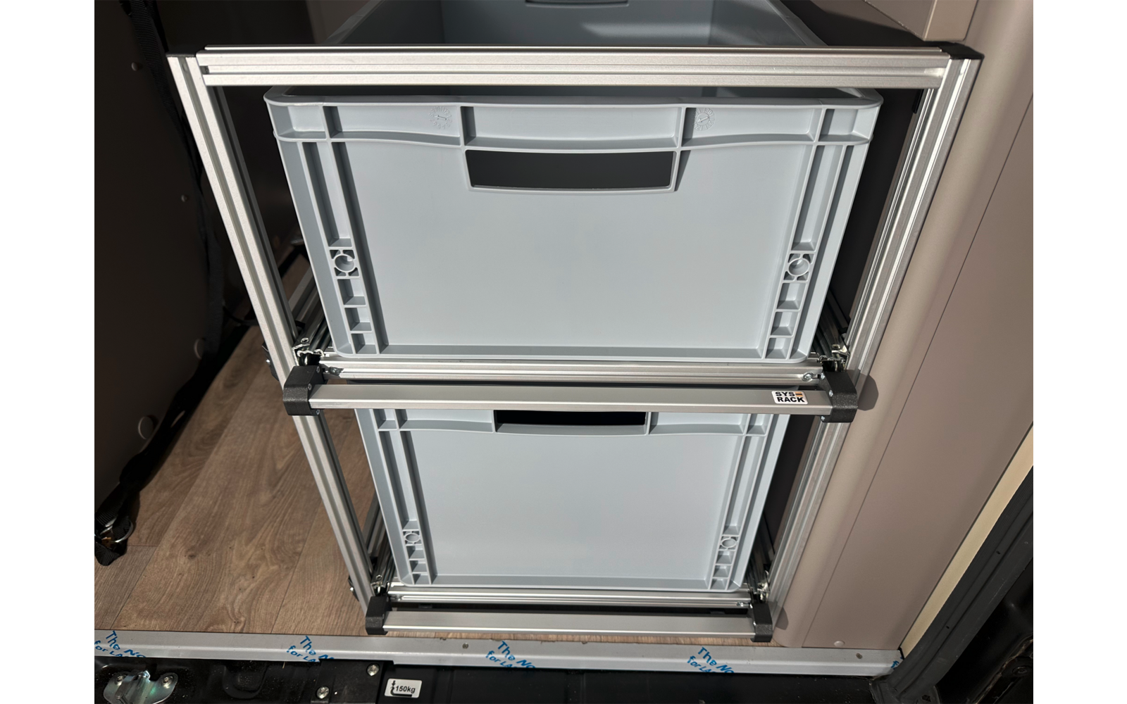 Produktbild SYS-RACK Kastenwagen Heckauszug Regal-System mit 90 cm Teleskopvollausz&uuml;gen 1