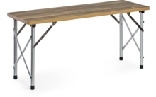 Lange rechthoekige tafel met lichtbruin houten blad en zilverkleurige inklapbare metalen poten met zwarte kunststofdoppen