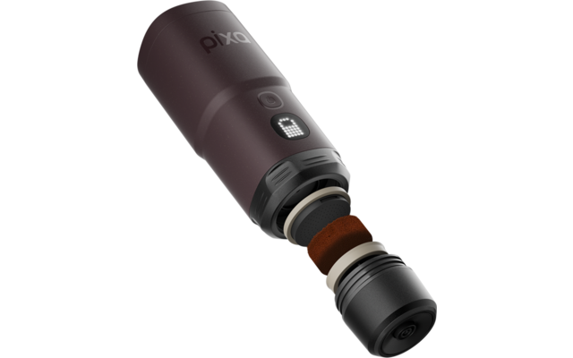 Appareil cylindrique incliné de couleur violet foncé avec fond retiré ; trois éléments d'anneau séparés et un insert circulaire marron sont disposés devant l'extrémité ouverte ; sur le boîtier un petit champ LED carré et un bouton rond ; la pièce détachée montre une lentille ronde ou une ouverture