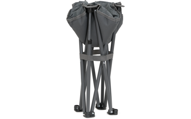 Zusammengefaltener schwarzer Klappstuhl aus Stoff und Metall