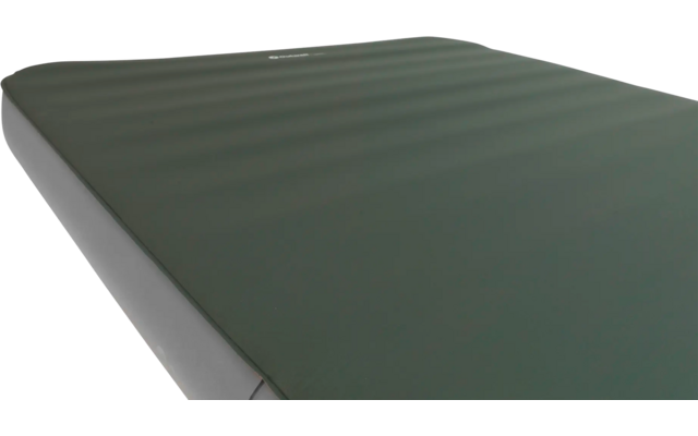 Donkergroen matras met grijze rand, schuin van boven gefotografeerd