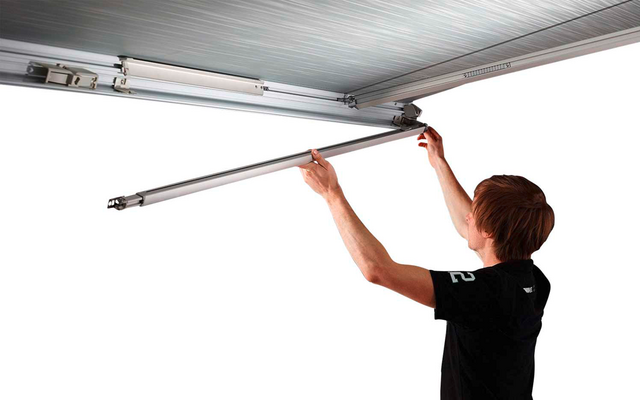Product afbeelding Thule Omnistor 5200 Wandmarkise motorisiert Geh&auml;use Wei&szlig; Tuchfarbe Mystic Grey 5 Meter 1