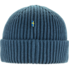 Blaue Strickmütze mit Umschlag und kleinem schwedischen Flaggenlogo