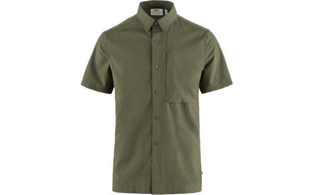Olijfgroene overhemd met korte mouwen, knoopsluiting, kraag en borstzak, vooraanzicht