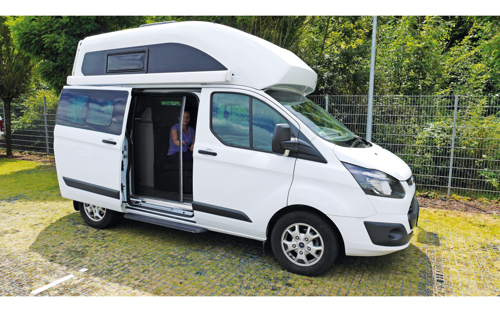 Imagen del producto REMIS REMIcare Van Plissee-Insektenschutzt&uuml;r f&uuml;r Camper Van passgenau 1