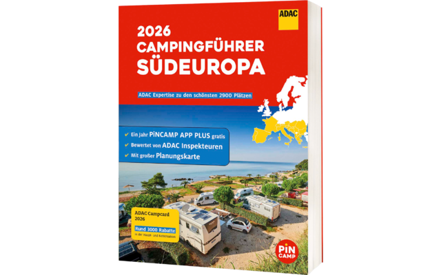 Buchcover mit Titel '2026 Campingführer Südeuropa', ADAC-Logo, gelbe Europa-Karte, Foto eines Küstencampingplatzes mit Wohnmobilen, Autos und Meer, sowie blauen Informationsfeldern