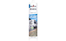 Weiße Kartusche mit weißer Spritztülle; weiß-blaues Etikett mit der Aufschrift 'DEKALIN DEKASEAL', 'SCHWARZ / BLACK' und 'BUTYL DICHTUNGSMASSE / BUTYL SEALANT'; Bild eines Wohnmobils mit Fahrrädern und zwei grünen runden Icons