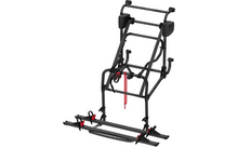 Schwarzer Metall-Fahrradträger mit zwei parallelen Schienen, mehreren roten Riemen und Kunststoffhaltern