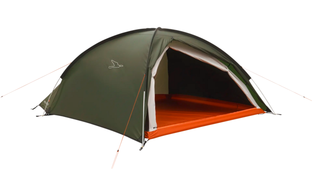 Ein grünes Kuppelzelt mit orangem Innenraum auf weißem Hintergrund