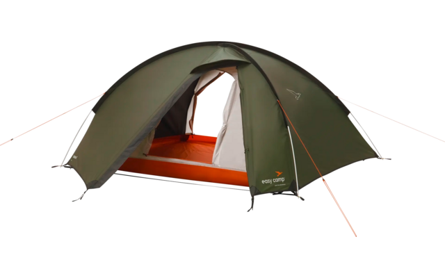 Grünes Campingzelt mit geöffnetem Eingang auf weißem Hintergrund