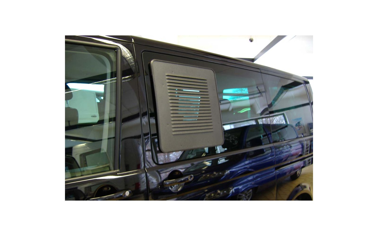 Produktbild H&uuml;lsberg L&uuml;ftungsgitter Schiebefenster Aluminium mit Gummidichtung passend f&uuml;r VW T6.1 2019-2024 1