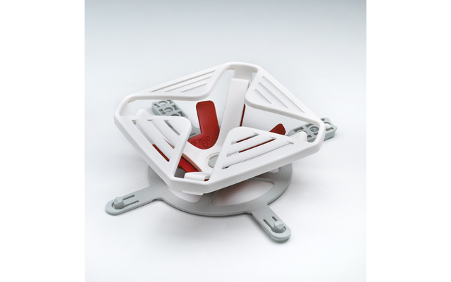 Dreieckige weiße Kunststoff-Eckablage mit roten rutschfesten Einsätzen auf weißem Hintergrund