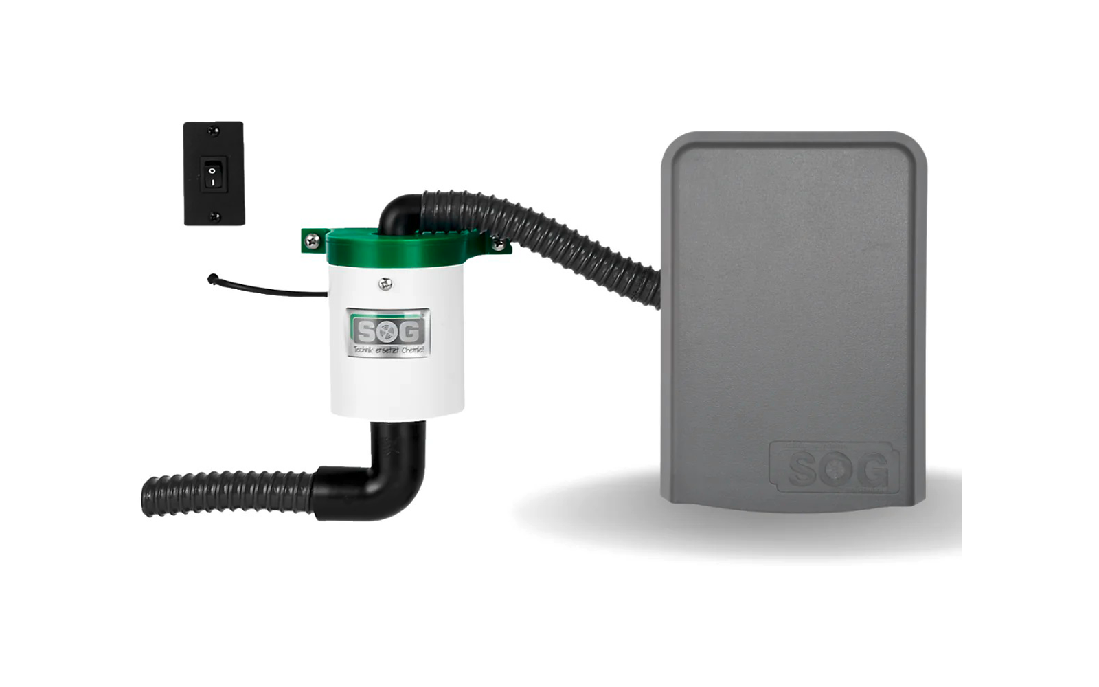 Pequeño dispositivo técnico con mangueras negras y caja gris sobre fondo blanco