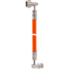 Tubo naranja vertical con conexiones metálicas plateadas arriba y abajo y una marca ondulada blanca en el centro