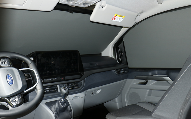 Image du produit Obscurcissement de la cabine Remis REMIfront pour Ford V710 et VW New Transporter 1