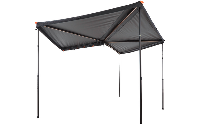 Dunkelgraues rechteckiges Sonnendach mit schwarzem Metallrahmen, drei sichtbaren Stützstangen und orangefarbenen Eckkappen