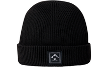Gorro de punto negro acanalado con doblez y parche cuadrado con motivo de montaña y texto 'DARE 2B'