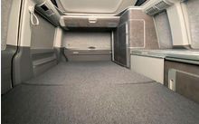 278216 346180 436943 870059 877447 - Juego de aislantes térmicos interiores para VW T5 / T6 Travel Hindermann