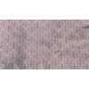 Nahaufnahme eines Tuchs mit geometrischem Muster in Grau- und Rosatönen