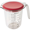 Transparante maatbeker met handvat, schenktuit en rood deksel, zwarte maatverdeling en 'WESTMARK' merknaam