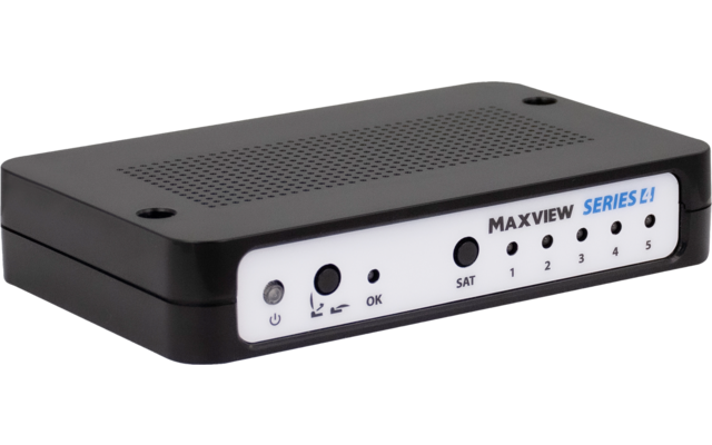 Schwarzes rechteckiges Elektronikgerät mit perforierter Oberseite, weißer Frontplatte mit Knöpfen, LEDs und Aufdruck 'MAXVIEW SERIES E1', 'SAT' und Zahlen 1–5