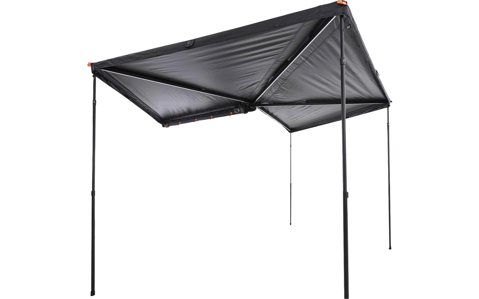 Schwarzes rechteckiges Tuch auf Metallgestell, drei senkrechte Stangen, sichtbare Querstreben und orangefarbene Kappen an den Ecken
