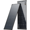 Zwei hintereinander stehende Solarpanels, eines leicht vor dem anderen