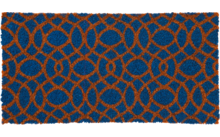 Donkerblauwe achtergrond met overlappende oranje-rode ringen die een geometrisch patroon vormen