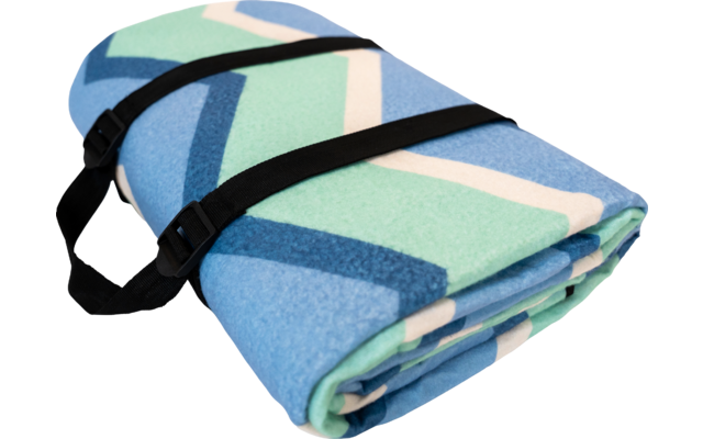 Gefaltetes blau-grün-weißes Tuch mit geometrischem Muster und zwei schwarzen Tragegurten