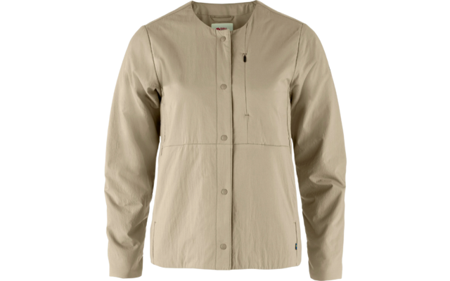 Beige Jacke mit Knopfleiste und zwei Taschen auf der Vorderseite