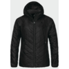Schwarze gesteppte Jacke mit Kapuze, mittigem Reißverschluss, zwei seitlichen Reißverschlusstaschen und diagonaler Steppung, vor hellem Hintergrund
