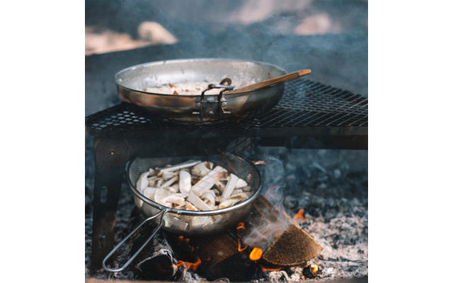 Produktbild Primus CampFire Edelstahl Camping Bratpfanne mit Aluminiumkern und Klappgriff 2-teilig 1