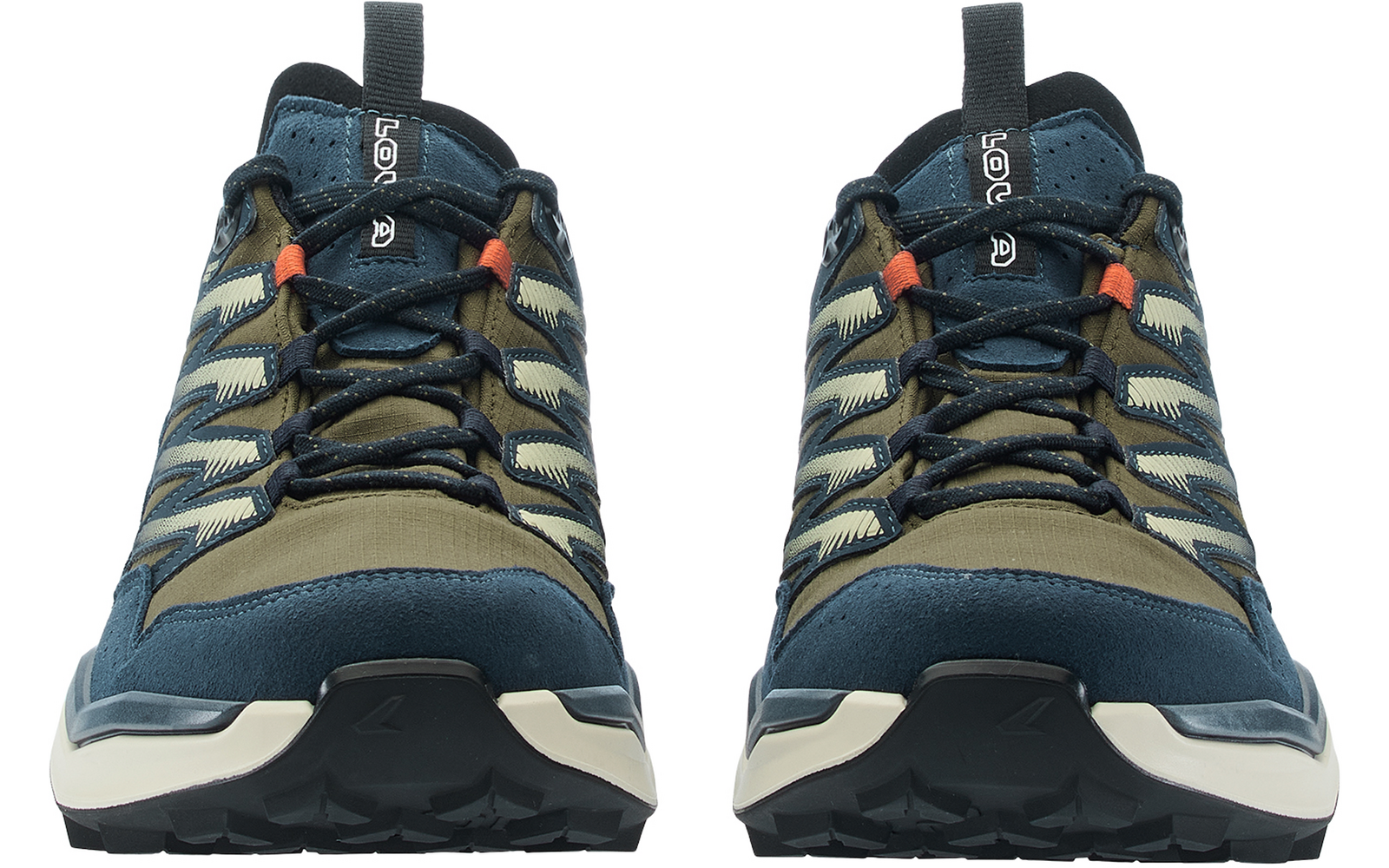 Zwei blaue und olivgrüne Schuhe, Vorderansicht, schwarze Schnürsenkel mit orangefarbenen Ösen, weiße Mittelsohlen und schwarze Profilsohlen