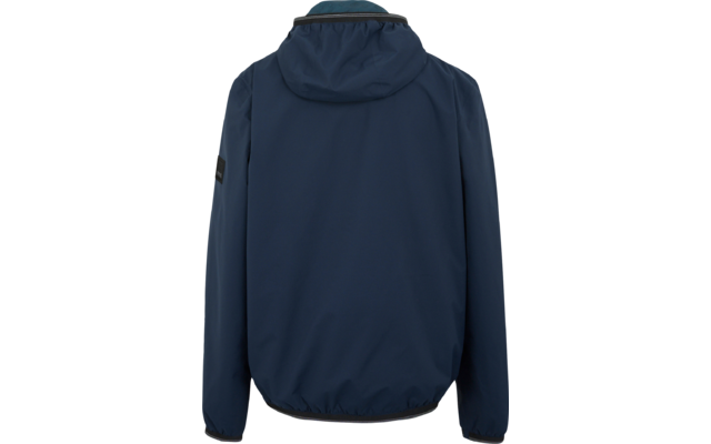 Rückansicht einer dunkelblauen Kapuzenjacke mit langen Ärmeln, elastischem Saum, kleinem schwarzen Aufnäher an einem Ärmel, weißer Hintergrund