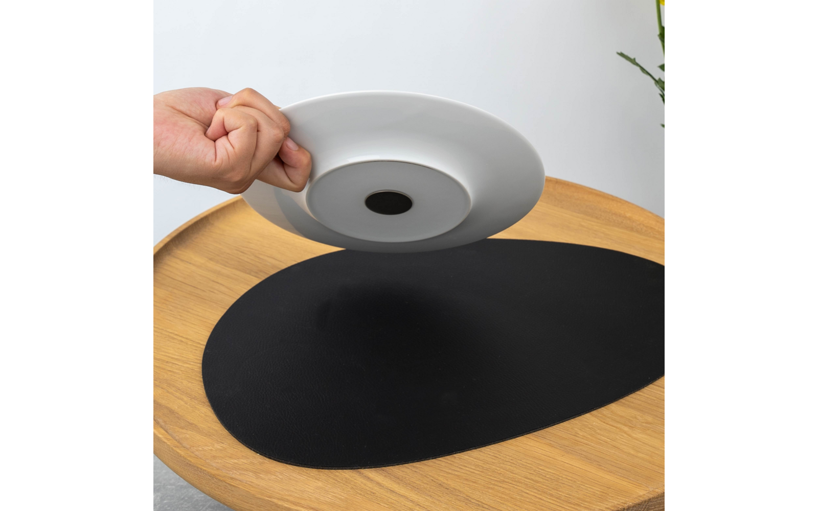 Product image Silwy magnetic breakfast plate 1
