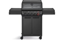 Schwarzer Grill mit Glashaube, drei Bedienknöpfen, Seitentischen und Unterschrank auf Rollen