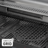 Metallene Gitterfläche mit rundem, geometrisch gemustertem Gittereinsatz; darüber ein rechteckiger Lüftungsschlitz; unten links weißes Logo "SWITCH GRID"
