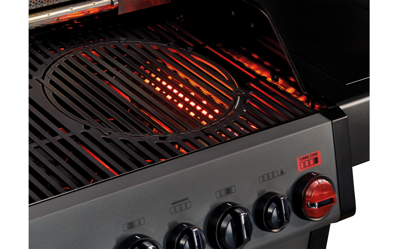 Elektrischer Grill mit glühenden Kohlen und Hitze sichtbar