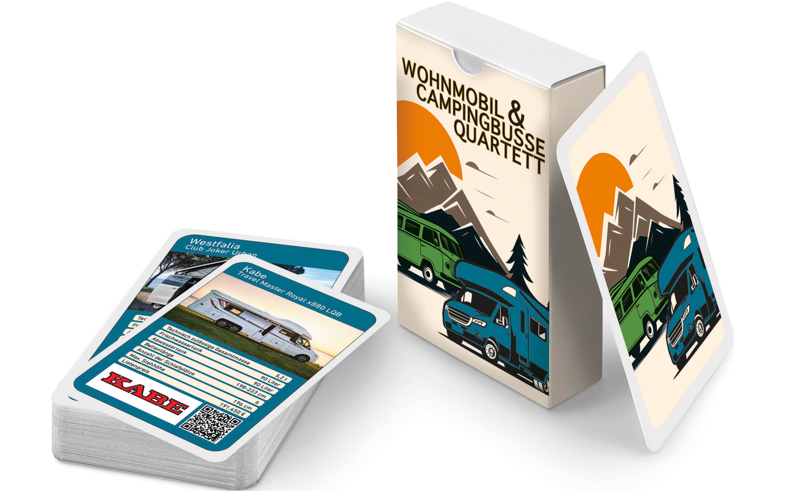 Kartenspiel mit aufgerichteter Schachtel und vier ausgelegten Karten darunter